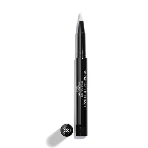 chanel eyeliner pen|signature de Chanel eyeliner pen.